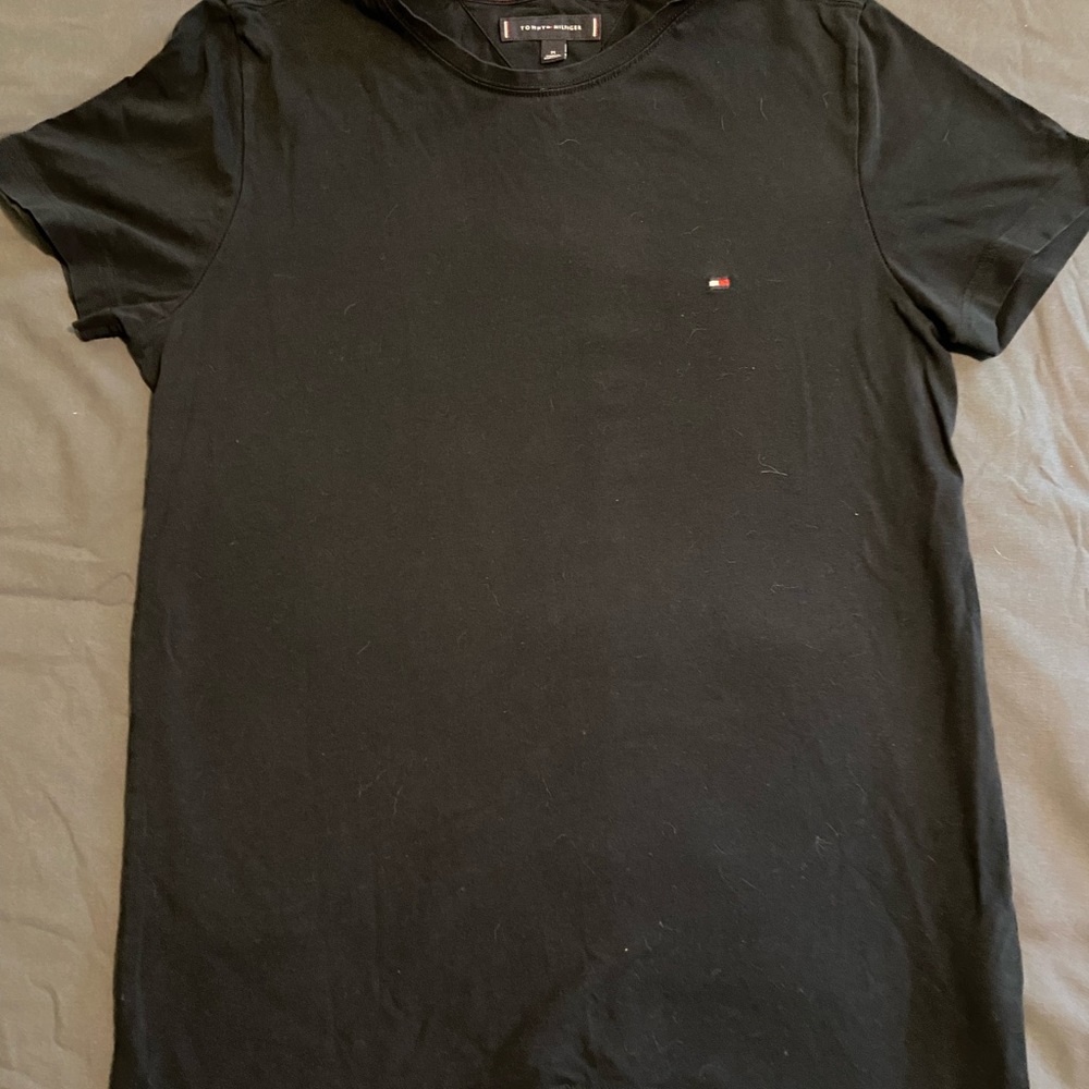 Tommy Hilfiger Black crewneck tshirt. Medium.